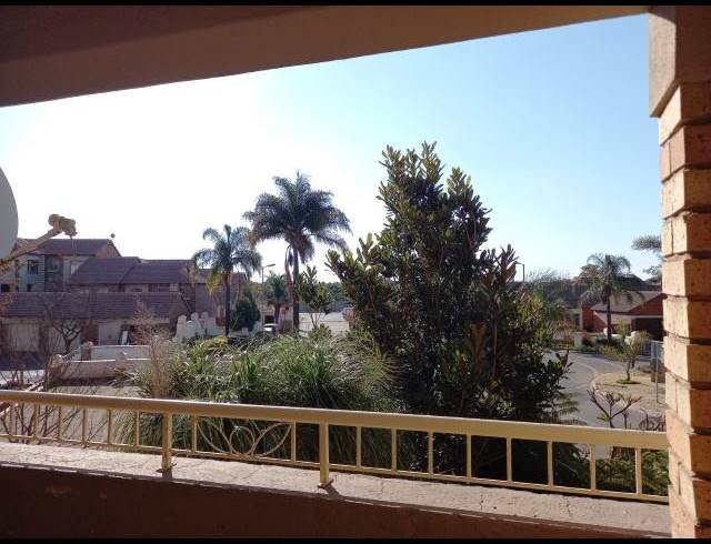 2 BEDROOM APARTMENT FOR SALE IN MONAVONI